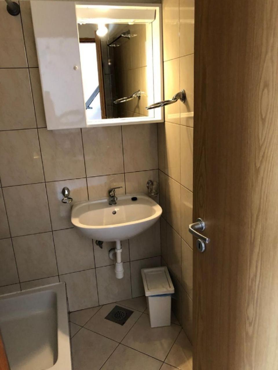 Apartments Domagoj - On The Beach Lukovo Sugarje Exterior photo