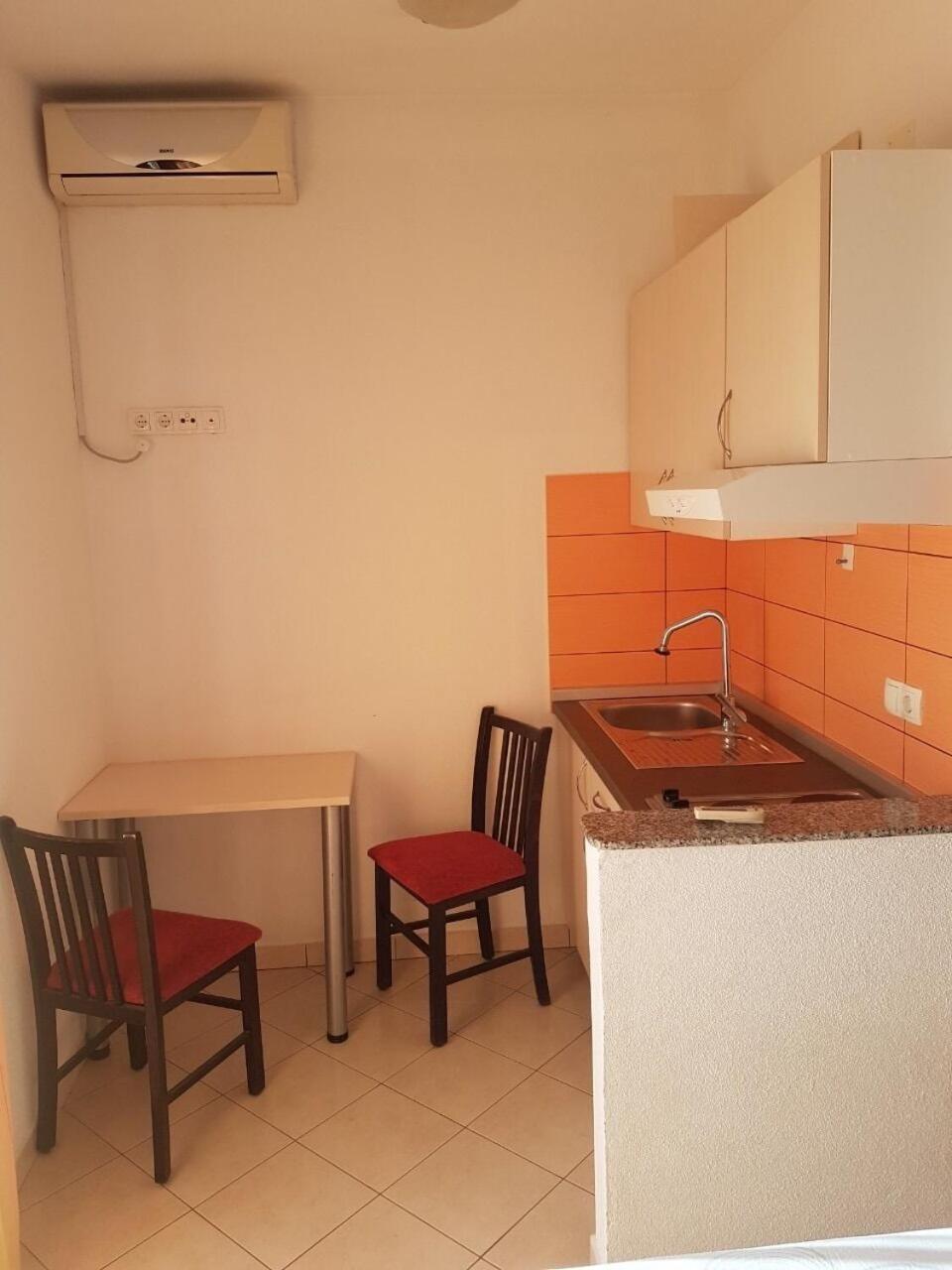 Apartments Domagoj - On The Beach Lukovo Sugarje Exterior photo